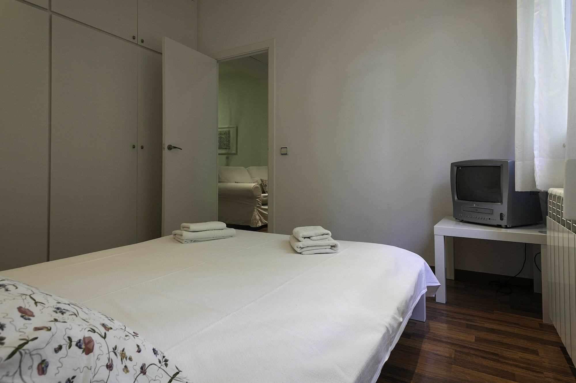 Barcelona Comtal Apartments Экстерьер фото